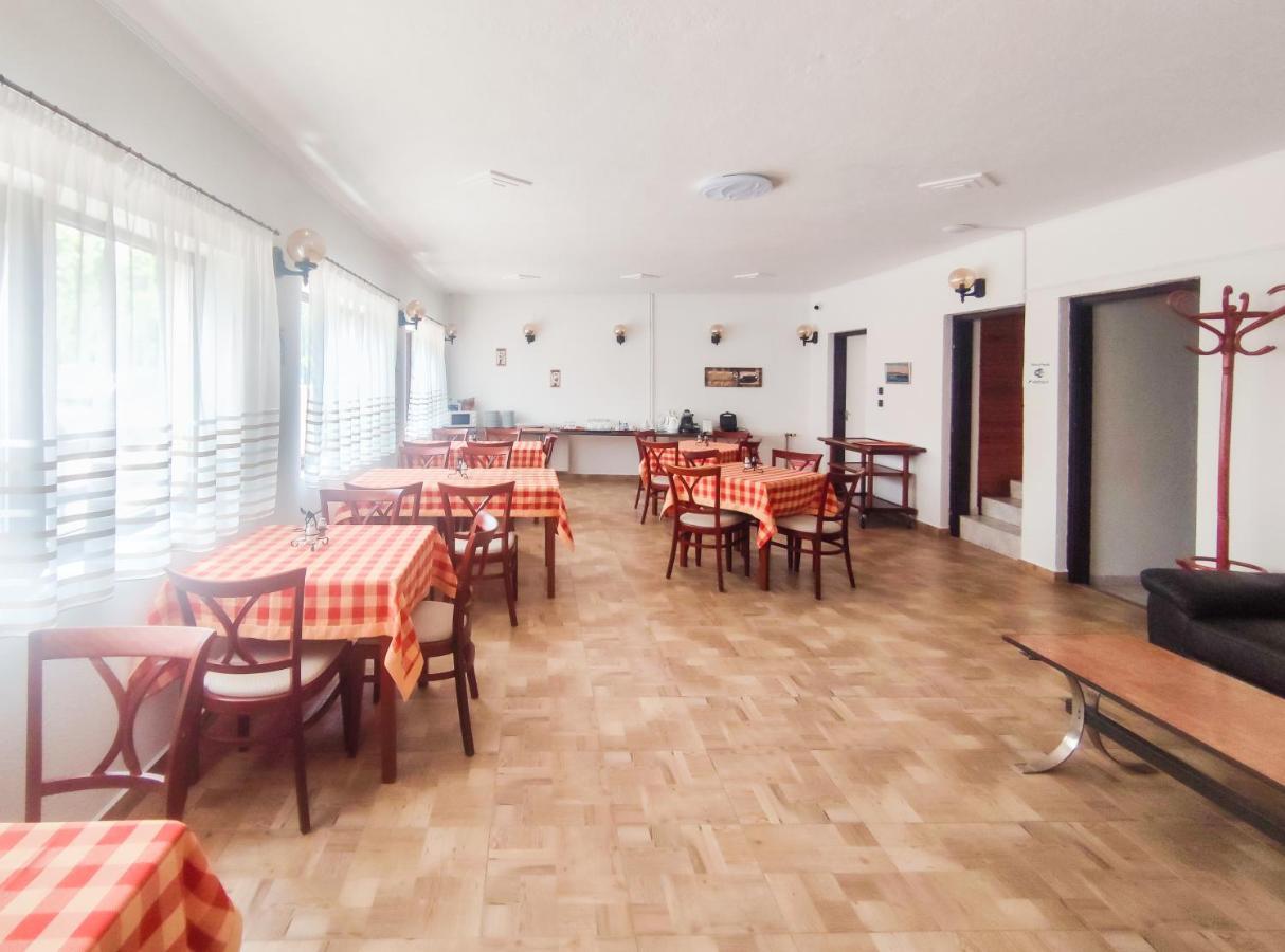 Viktoria Panzio Zamardi Hotel Exterior photo
